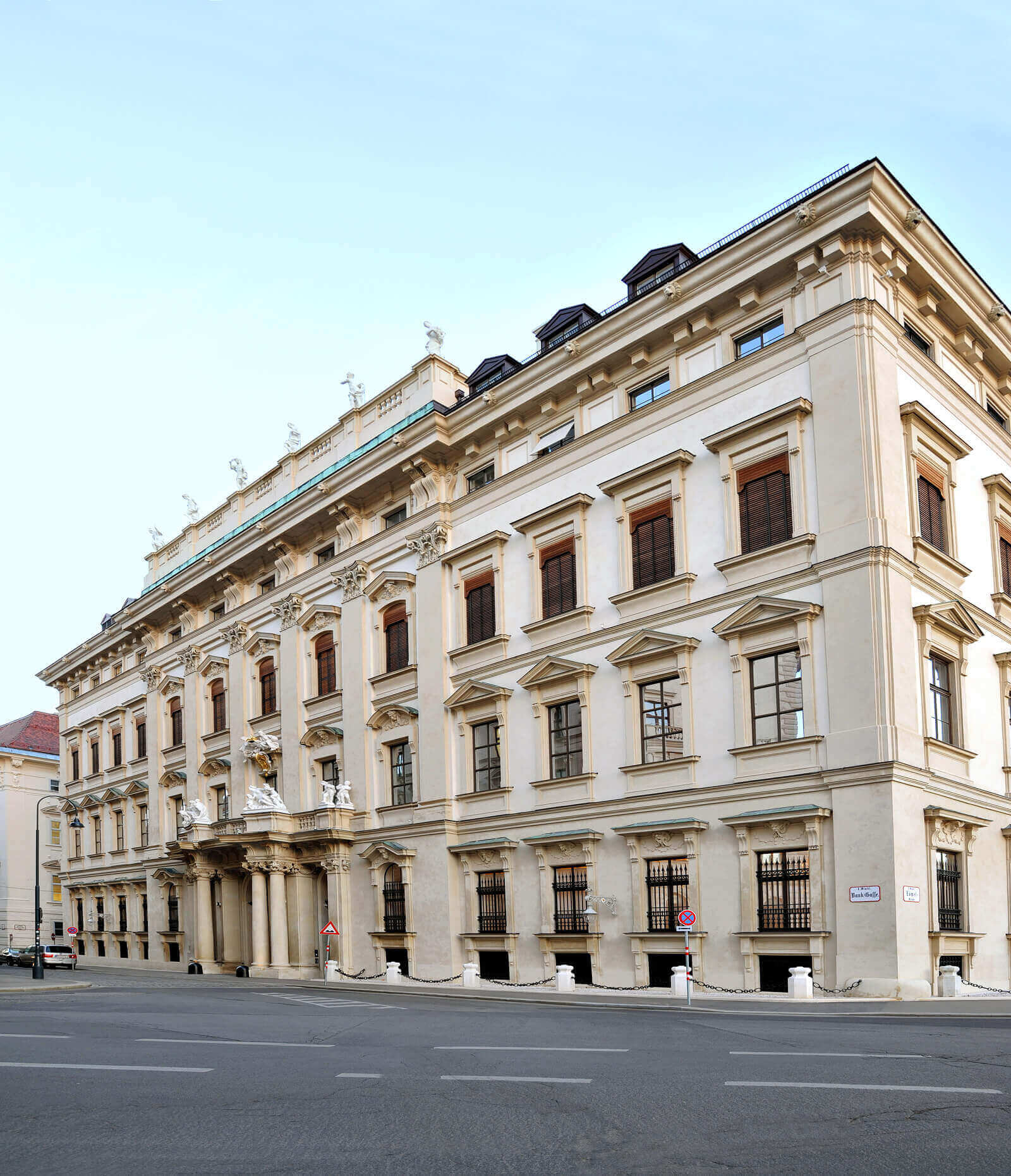 Palais Liechtenstein Vienna, frontage