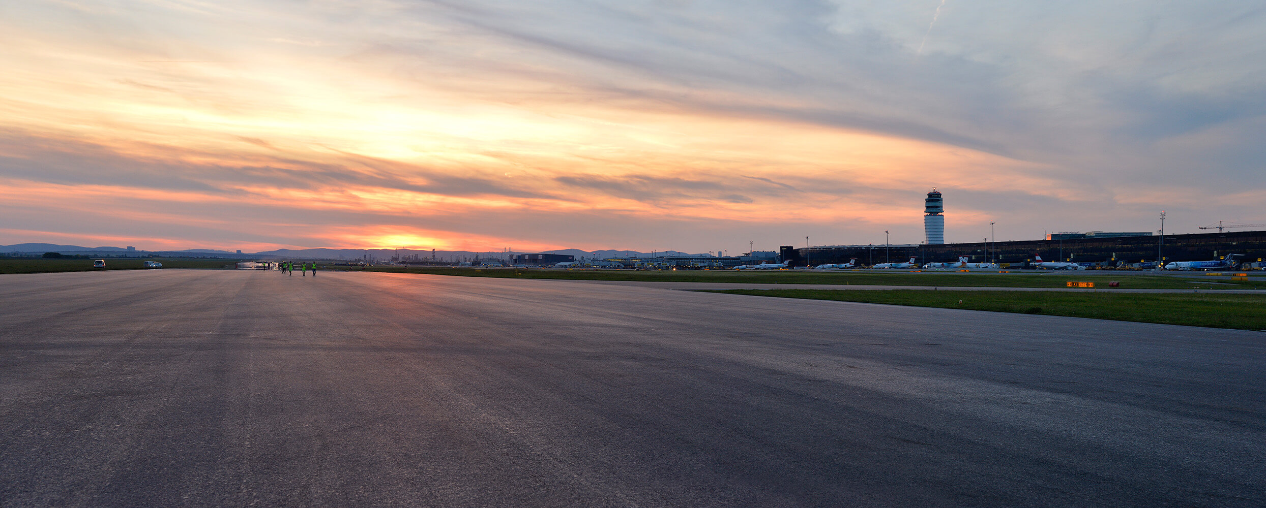 Airport runway renovation on runway 11/29