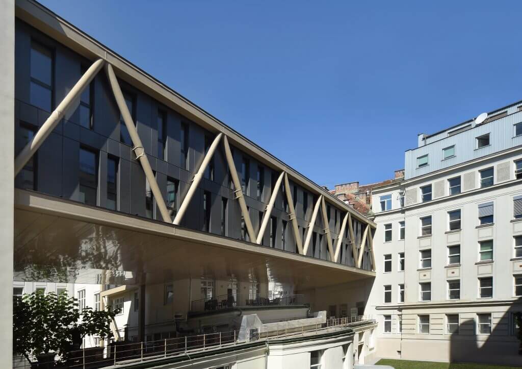 Wien, Universität Wien, Wolkenbügel